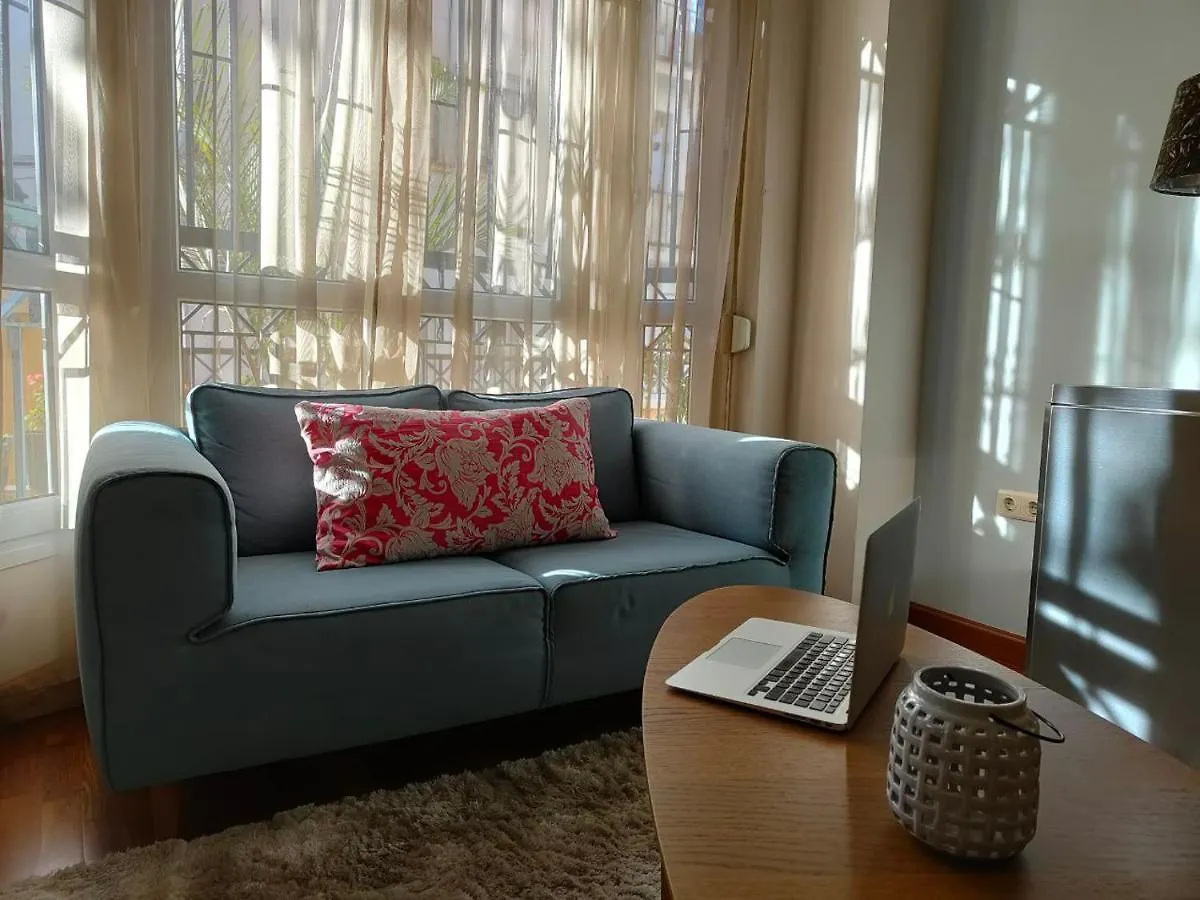 Bypillow Villa Lorena Adults Recommended マラガ 2*,  スペイン